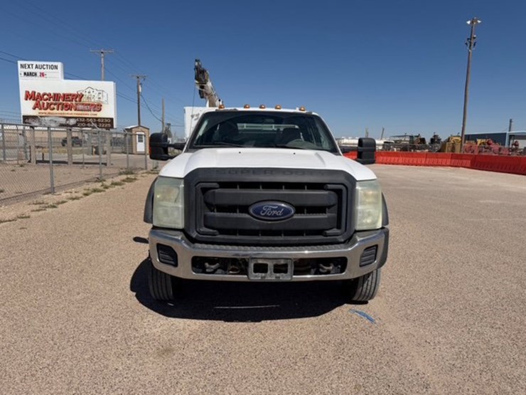 2013-ford-f550-image-2