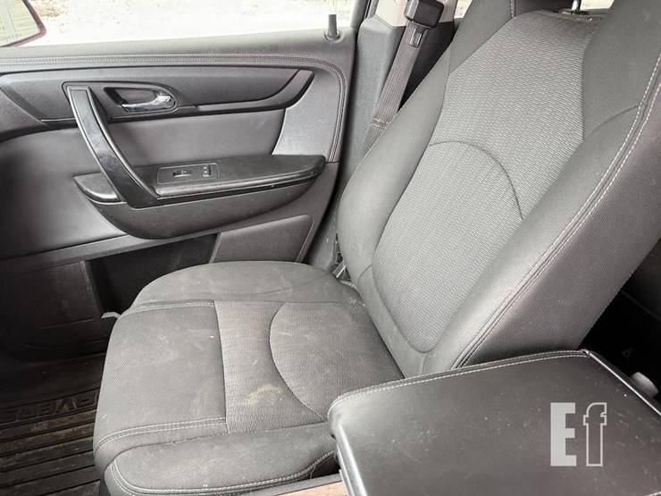 2014-chevrolet-traverse-image-10