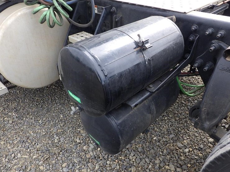 2016-freightliner-cascadia-125-image-22