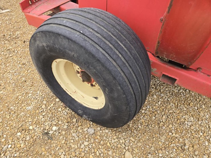 #7939-•-new-idea-pull-type-chopper-w/-2-row-30"-corn-head-image-10