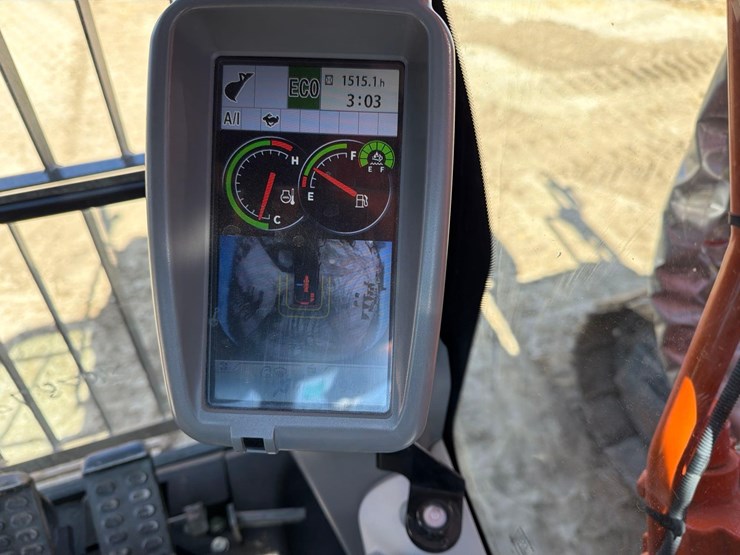 2020-hitachi-zx225usrk-image-28