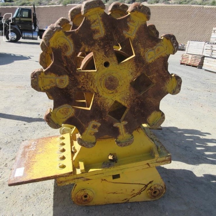 30" EXCAVATOR COMPACTION WHEEL ATTACHMENT DC30EXWD