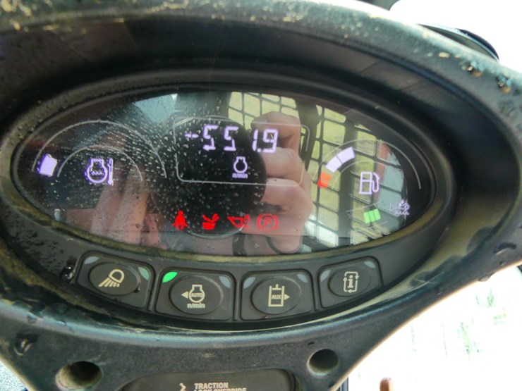 2023-bobcat-t770-image-17