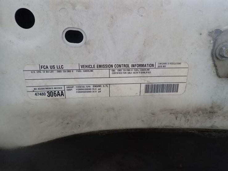 2015-dodge-1500-image-44