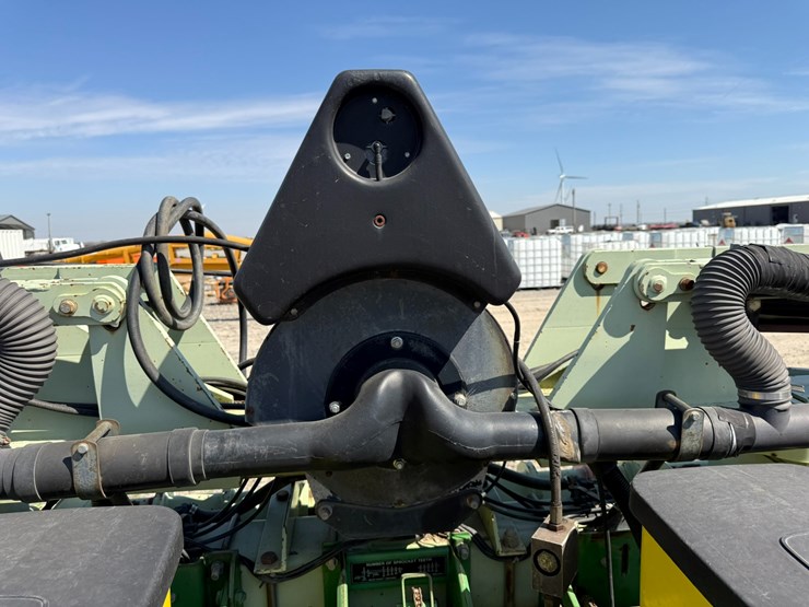 john-deere-12-image-16