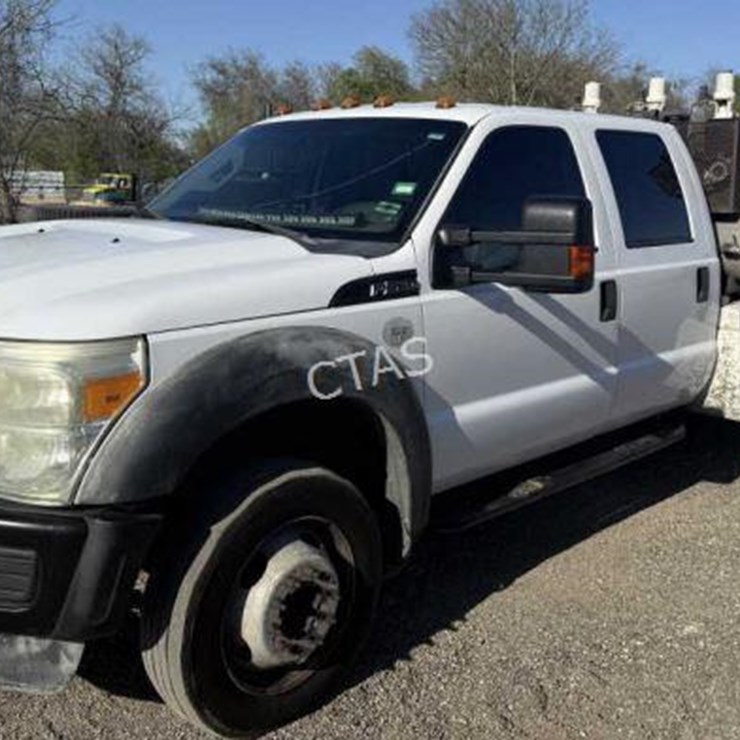 2011 FORD F550