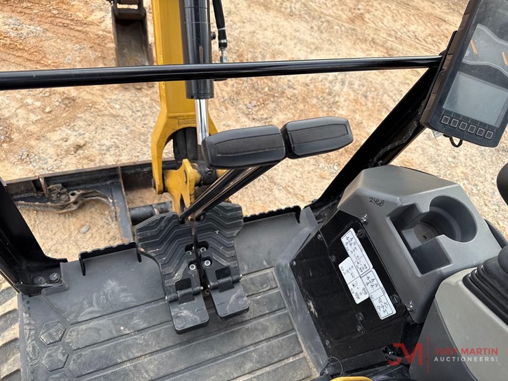 2024-caterpillar-301.7-image-18