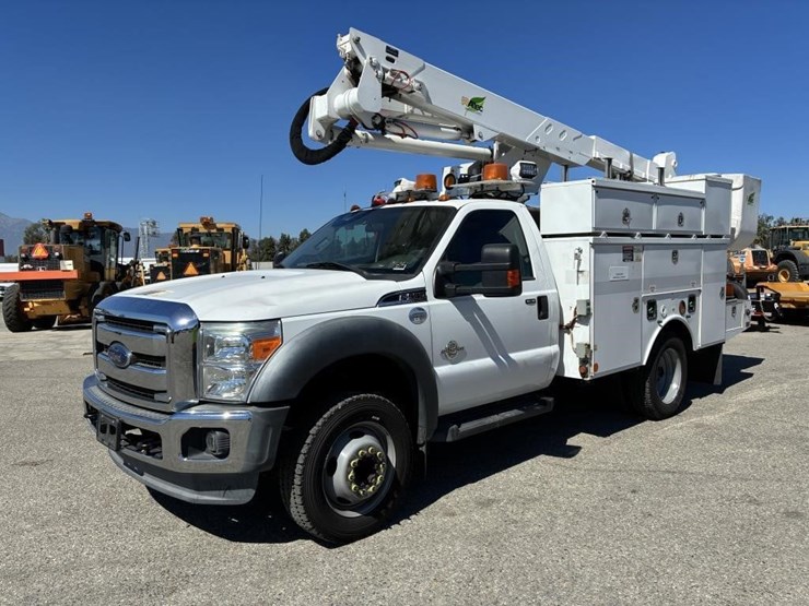 2016-ford-f550-image-1