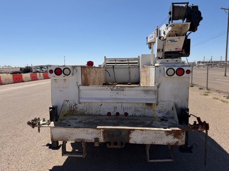 2013-ford-f550-image-7