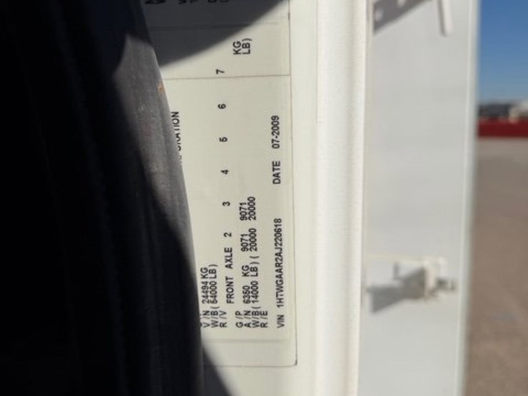 2010-international-workstar-7400-image-16