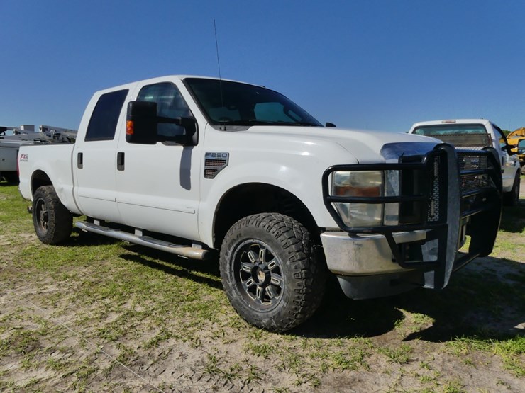2010-ford-f250-xlt-image-1