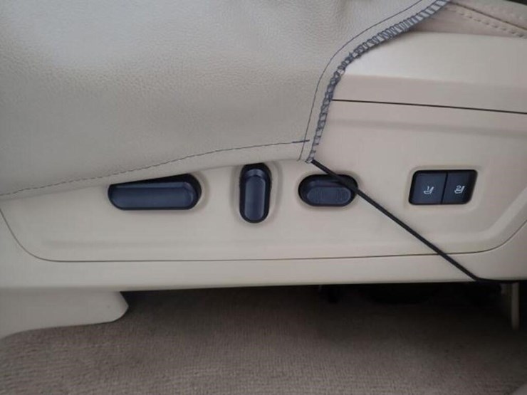 2009-lincoln-navigator-image-13