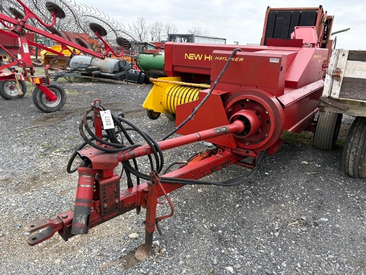 new-holland-311-image-1