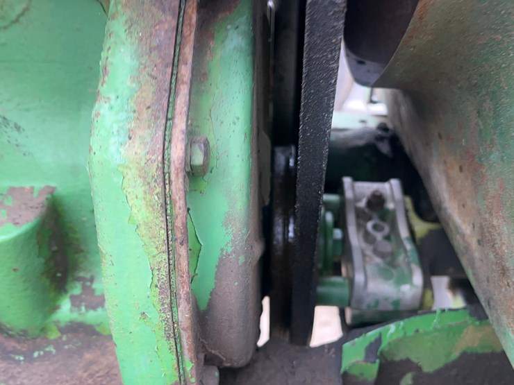 john-deere-3020-image-30