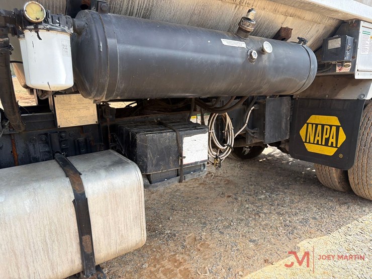 2008-freightliner-tack-truck-image-10