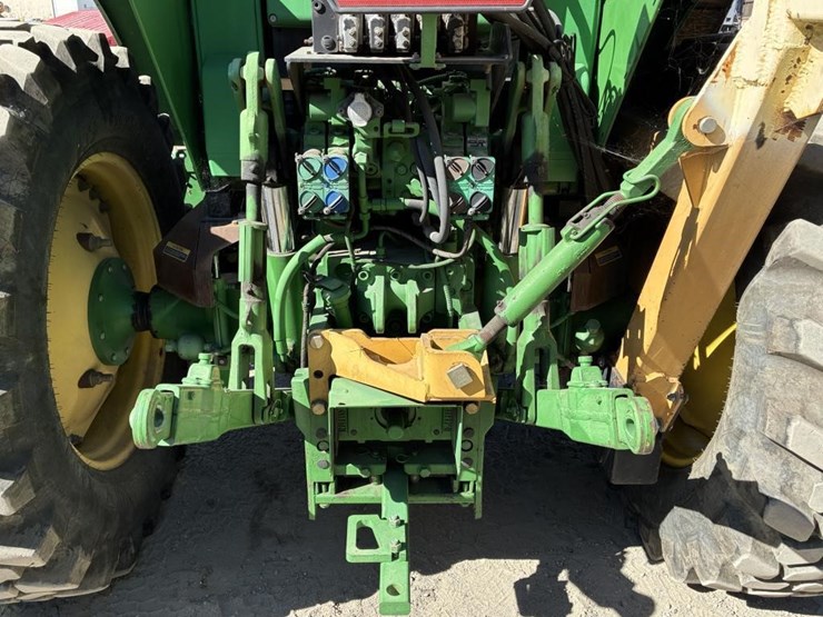 2005-john-deere-7130-image-15