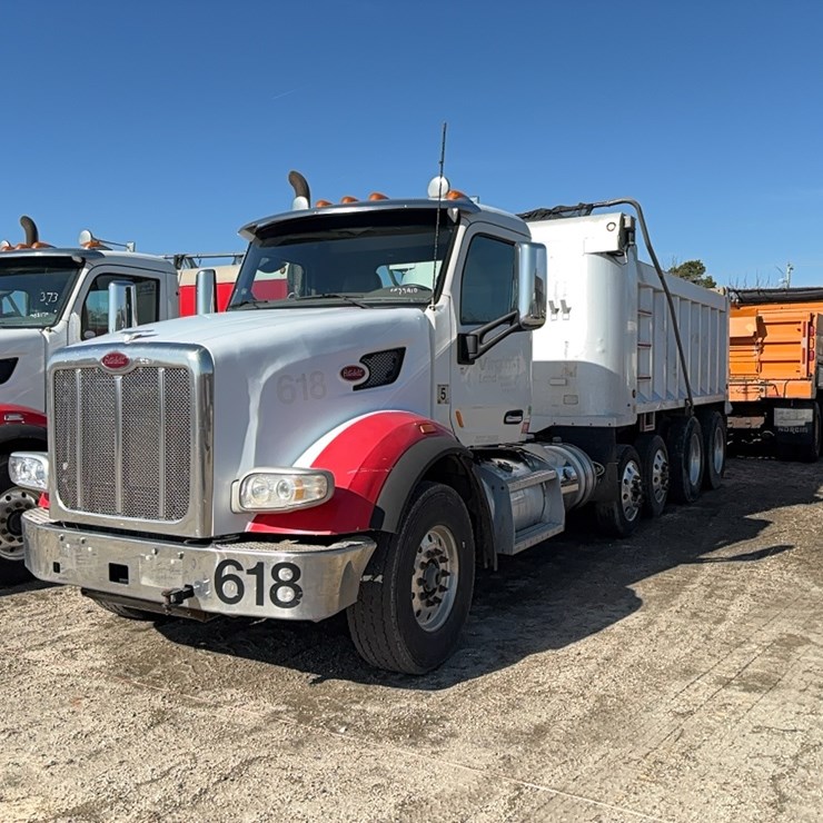 2015 PETERBILT 567