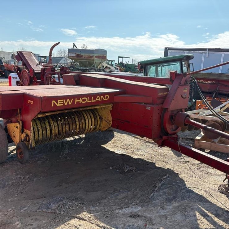 NEW HOLLAND 310