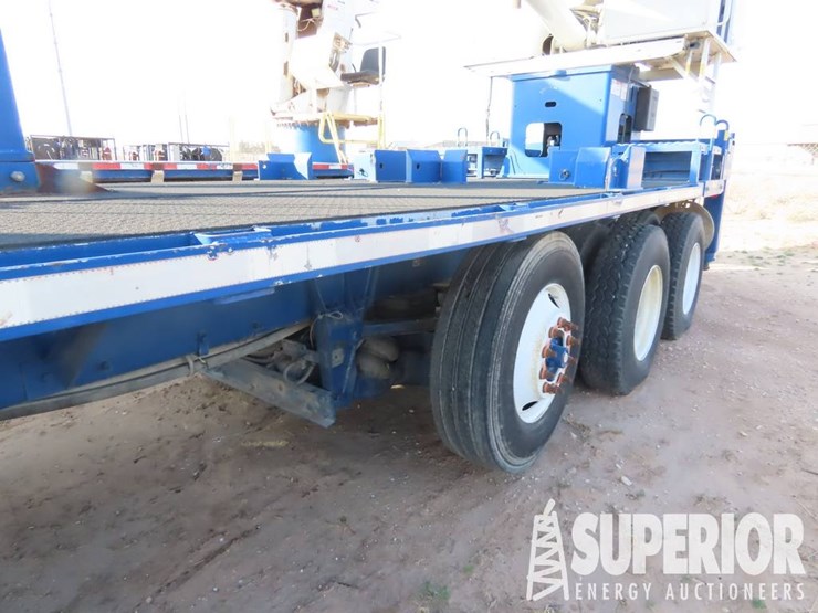 2015-peterbilt-367-image-10