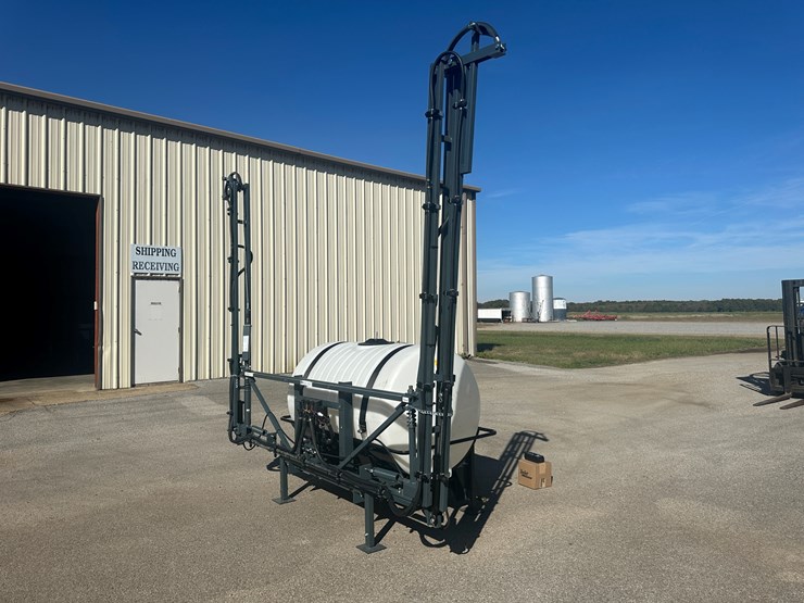 #32796-•-**unused-bowman-agmate-41'-300-gallon-3pt-sprayer-image-3