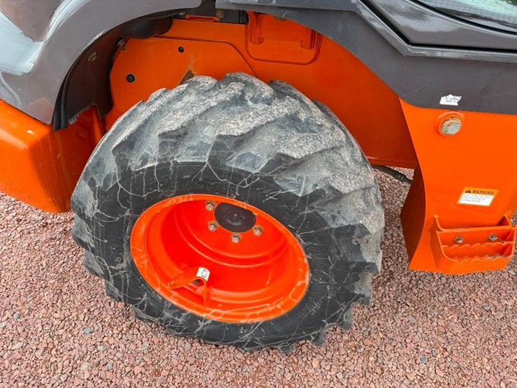 2021-hitachi-zw50-5b-image-10