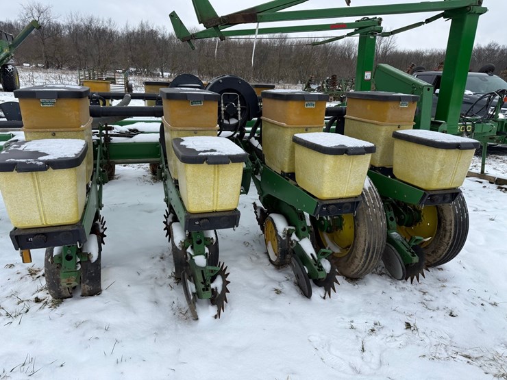 john-deere-7200-image-16