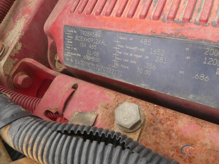 2009-peterbilt-388-image-11