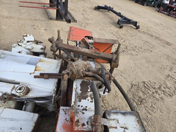 #411-•-triple-stage-crane-lift-image-10