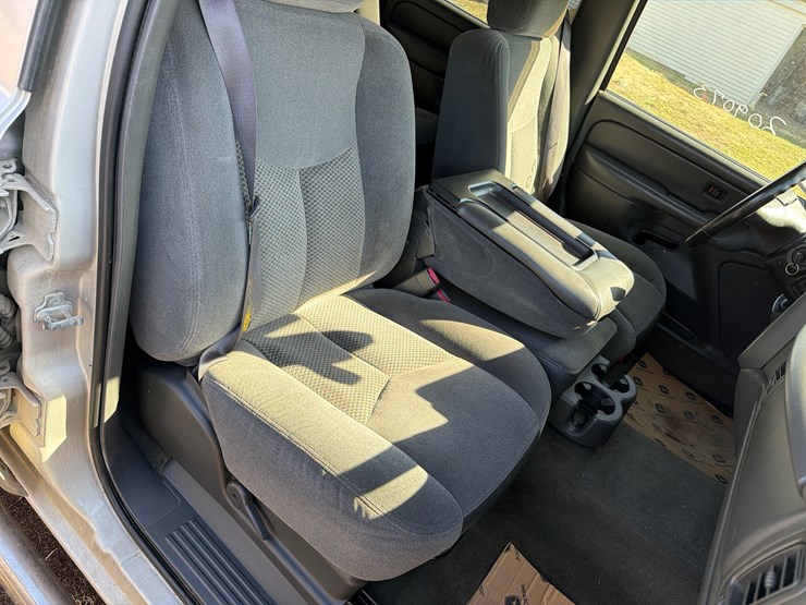 chevrolet-2500hd-image-17