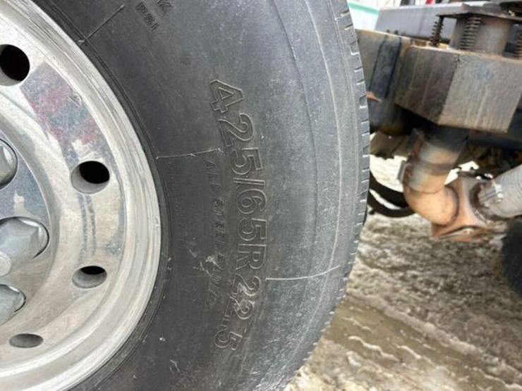 2017-western-star-4700-image-90