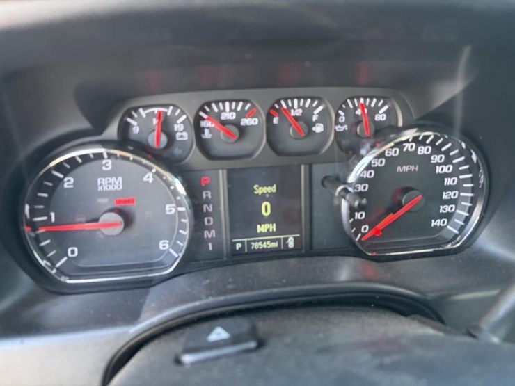 2015-chevrolet-2500-image-10