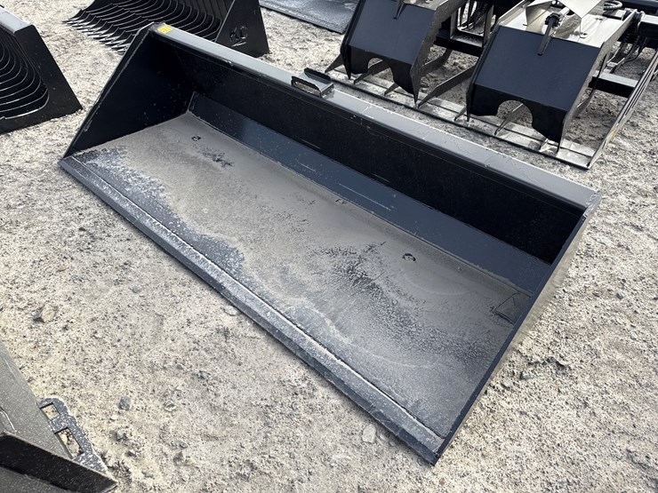 #2092-•-unused-90"-skid-steer-bucket-w/blade-inv#-42345-image-4