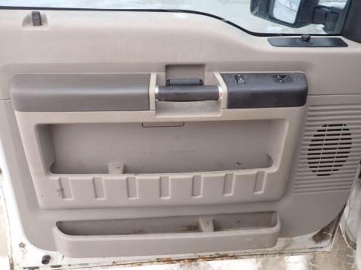 2010-ford-f250-image-13