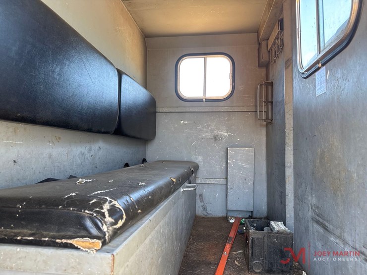 2013-ford-f750-xl-image-28