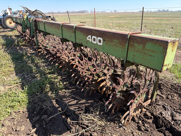 john-deere-400-image-3