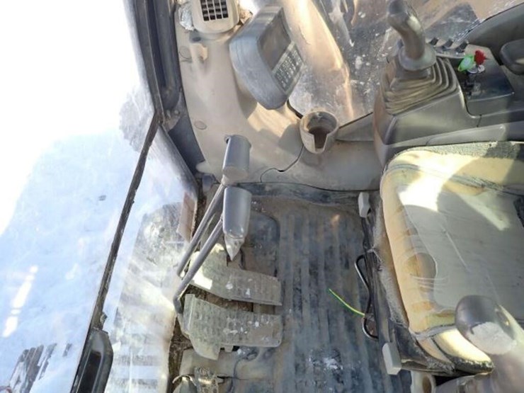 2012-deere-350d-lc-image-22