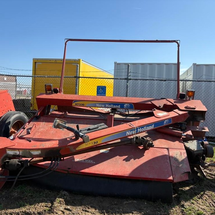 NEW HOLLAND H7330