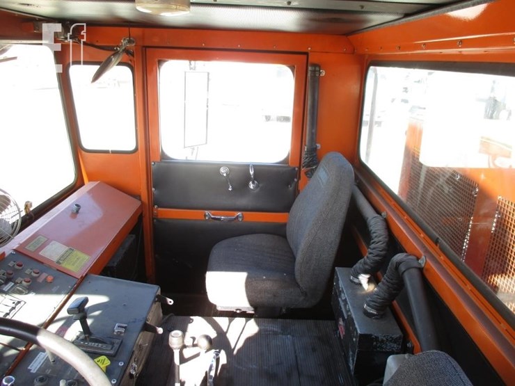 1992-caterpillar-c13-image-12