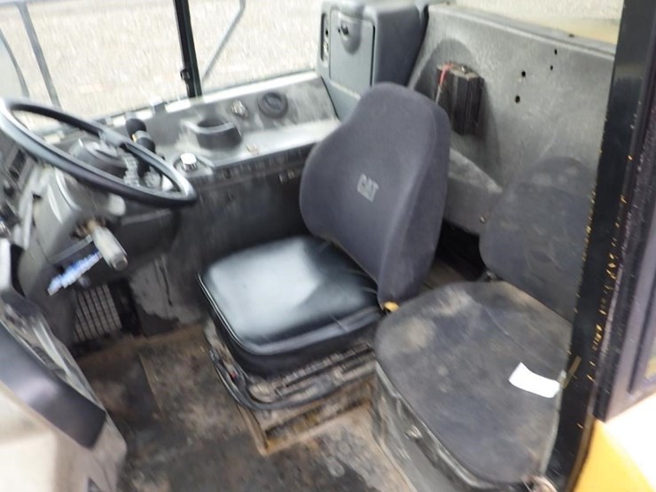 2005-caterpillar-740-image-29