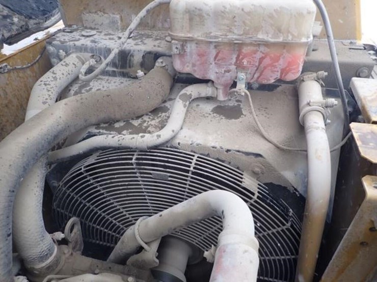 2017-caterpillar-320fl-image-40