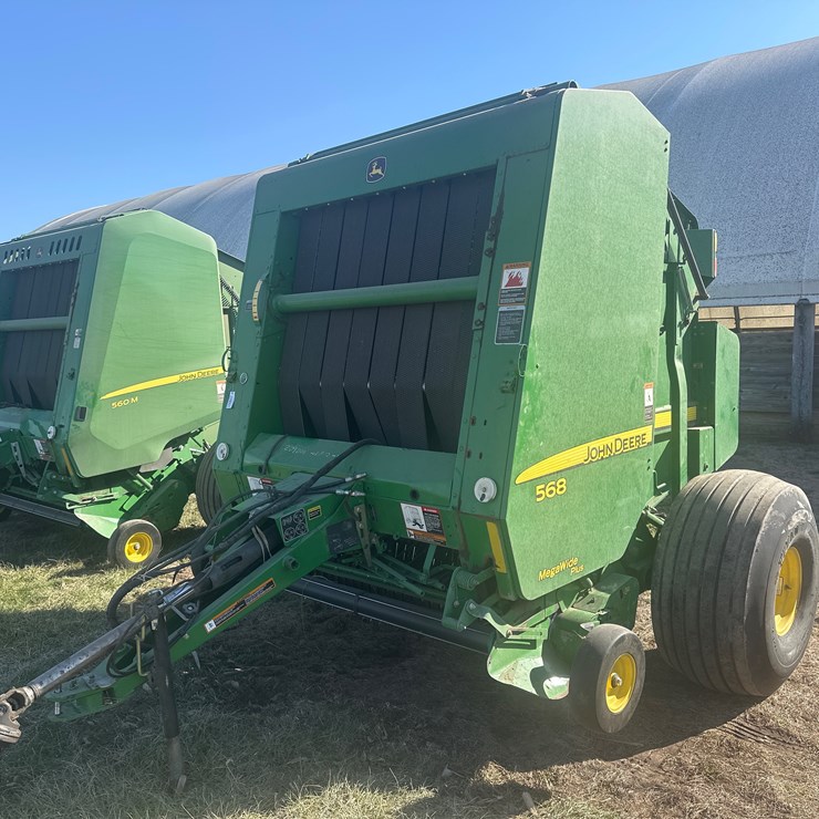 2010 JOHN DEERE 568