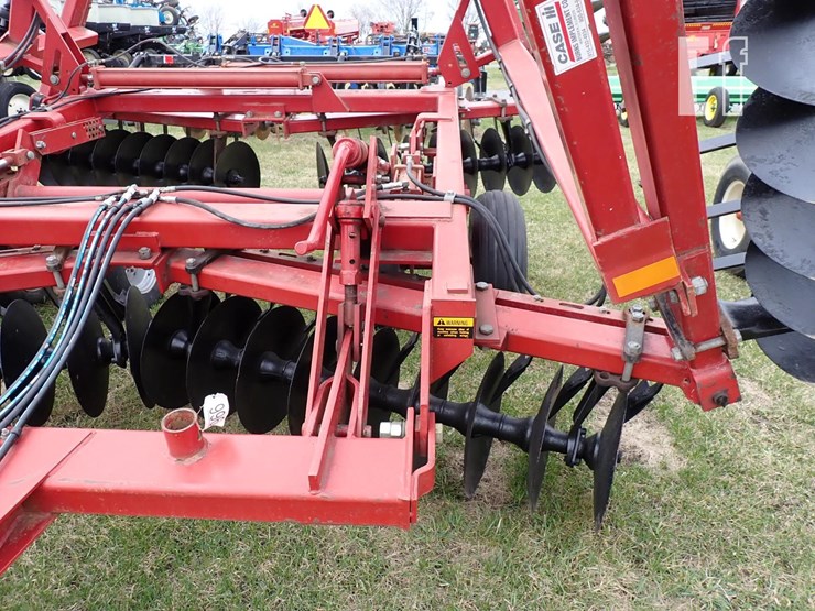 case-ih-3900-image-15
