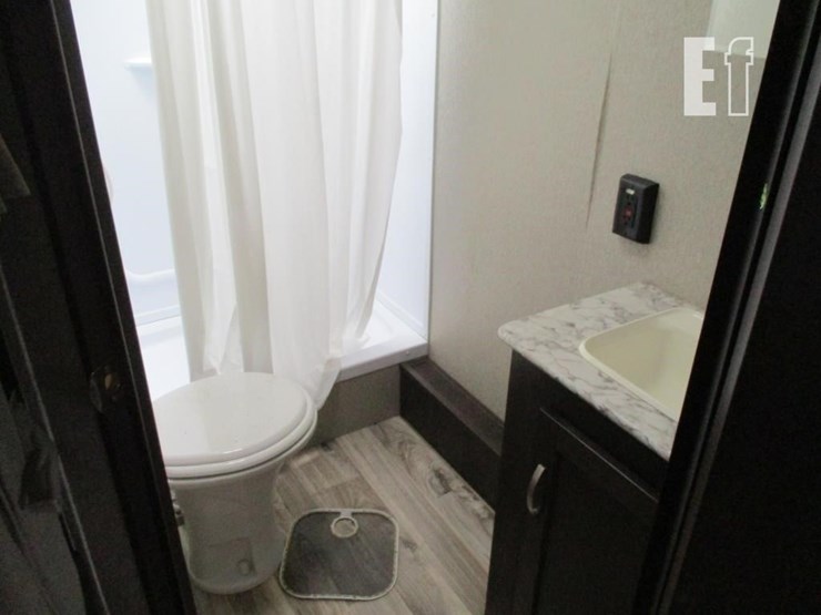 2020-keystone-rv-co-springdale-200787-image-14