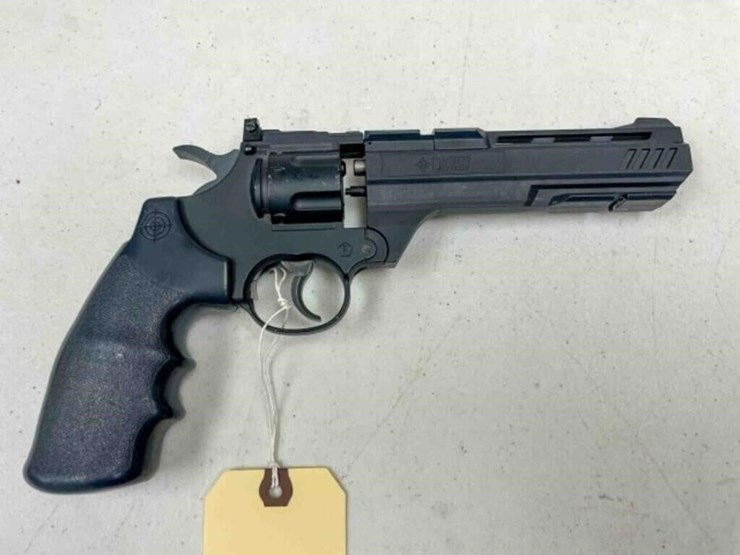 crosman-air-pistol-image-1