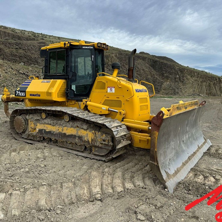 2021 Komatsu 71EXI Dozer
