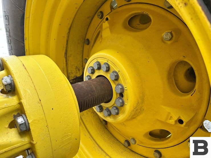 2011-john-deere-9530-image-116