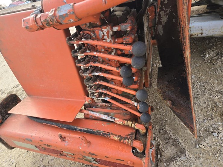 #411-•-triple-stage-crane-lift-image-7