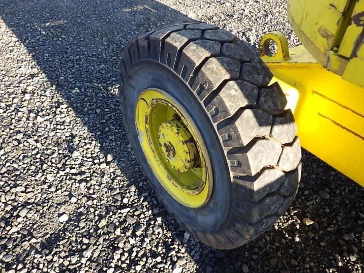 grove-telescopic-boom-lift-image-21