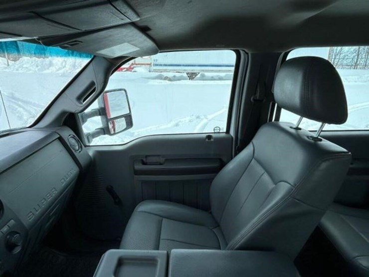 2015-ford-f550-xl-image-17