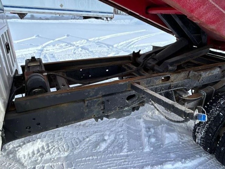 2015-ford-f550-xl-image-66